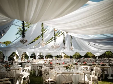 13989-tent-sterling-engagements